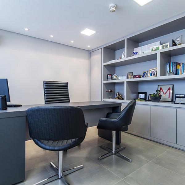 Corporativo 08